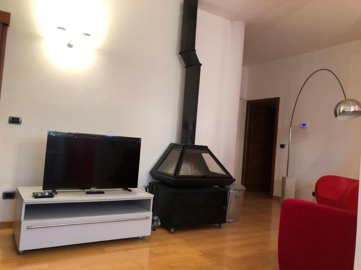 Appartamento A Casa Di Tamy Fabriano Dış mekan fotoğraf